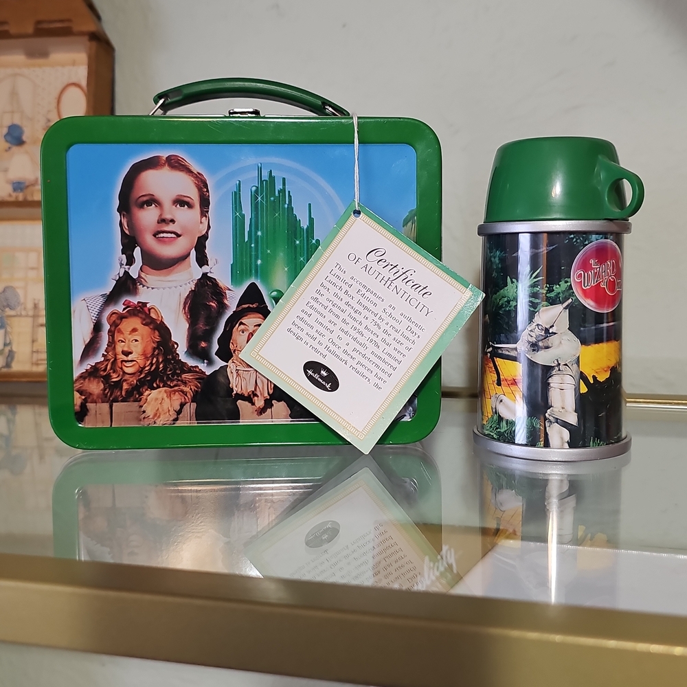 Wizard of Oz Green Lunchbox and Thermos Set